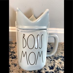Rae Dunn ceramic Boss Mom ☕️ mug with lid